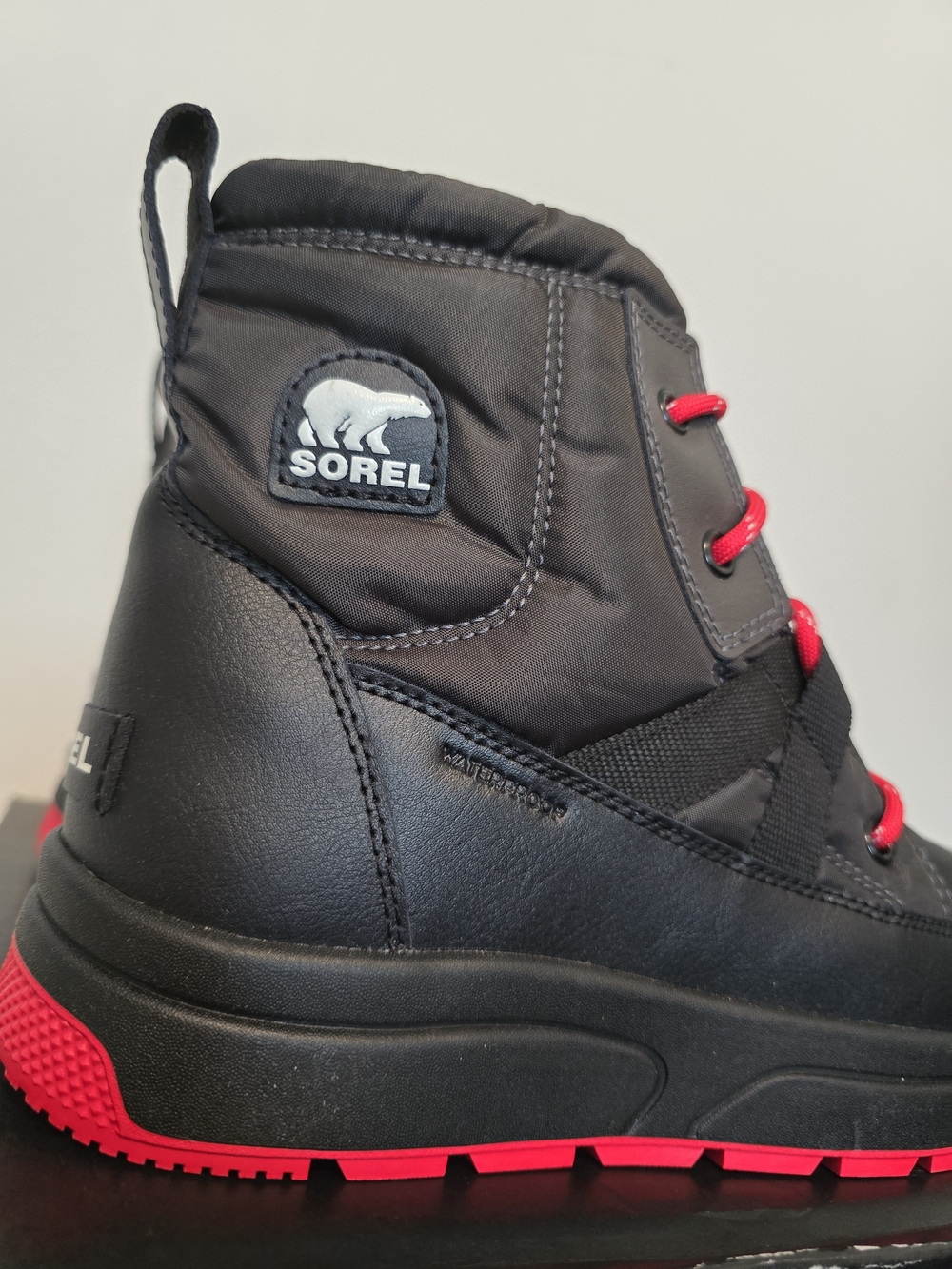 Sorel Whitney III Mid WP Waterproof Insulated Boots Black Red NWT Youth Size 6 - Picture 3 of 6